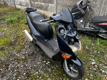 Aprilia Leonardo 125 enkel voor onderdelen  beschikbaar voor biedingen