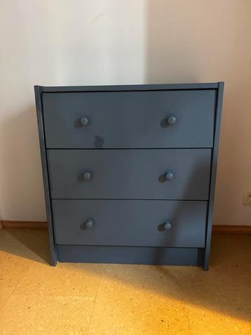 Blauw ladenkastje gratis mee te nemen beschikbaar voor biedingen