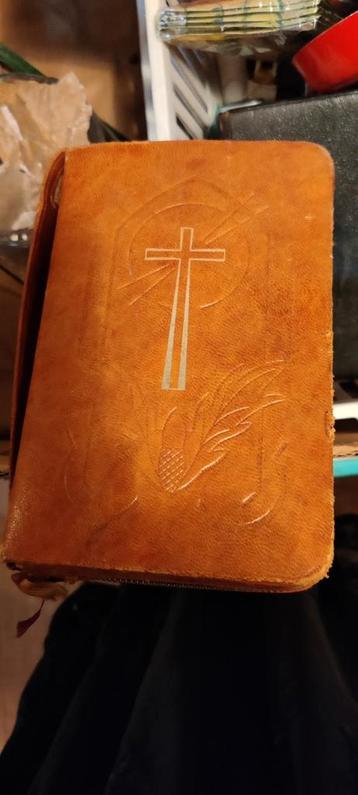 Zeldzame authentieke Missal vintage leren etui uit 1955 beschikbaar voor biedingen