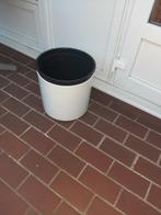 Pot blanc céramique avec un système d'irrigation, Jardin & Terrasse, Comme neuf, Enlèvement