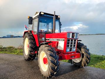 international 844s 4x4 gerestaureerd  beschikbaar voor biedingen