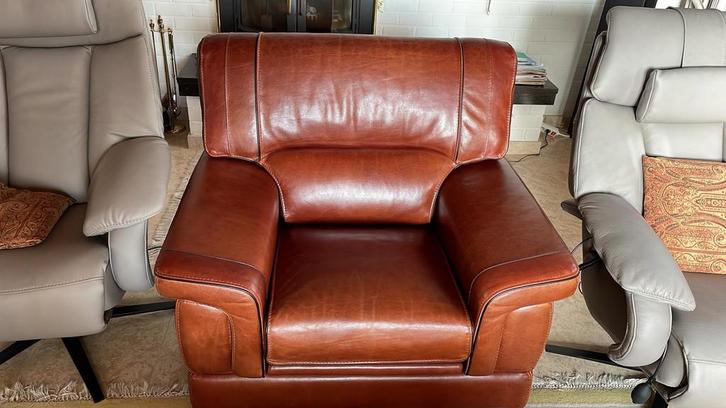 2 vintage zetels - Buffelleder - toptoestand, Huis en Inrichting, Zetels | Zetels, Zo goed als nieuw, Ophalen