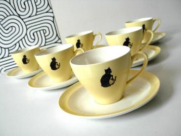 P. Regout - 6 Gele vintage koppen met zwarte kat beschikbaar voor biedingen