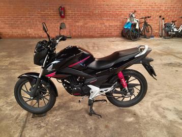 Honda CB125F, Particulier, 1 cylindre, Naked bike, 125 cm³
