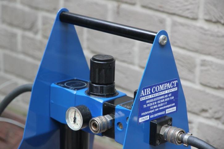 Air Compact, Doe-het-zelf en Bouw, Gereedschap | Handgereedschap, Zo goed als nieuw, Ophalen of Verzenden