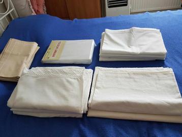 pakket met lakens allerlei  beschikbaar voor biedingen