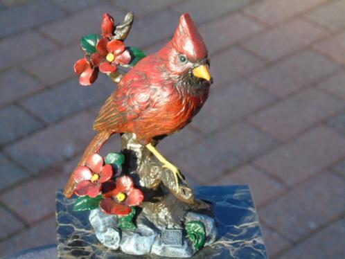 rood vogelbeeld, THE CARDINAL in brons gesigneerd., Antiek en Kunst, Antiek | Brons en Koper, Brons, Ophalen