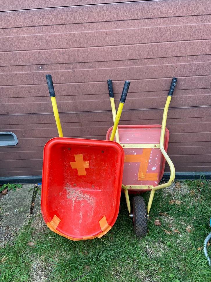 2 kinderkruiwagens, Kinderen en Baby's, Speelgoed | Buiten | Los speelgoed, Zo goed als nieuw, Ophalen of Verzenden
