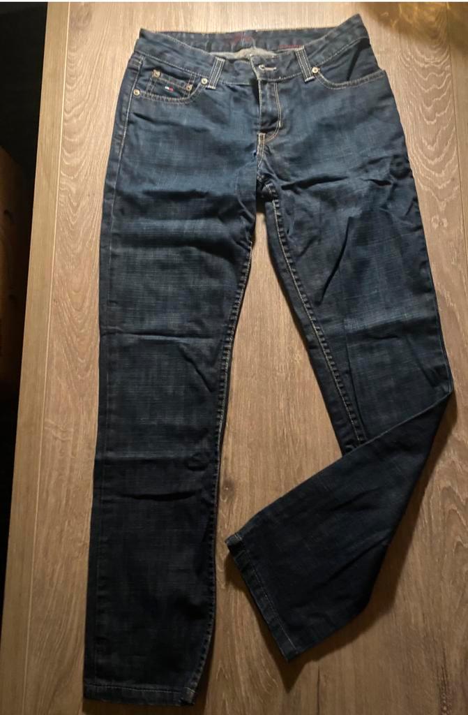 Tommy Hilfiger - W28/L34, Kleding | Dames, Spijkerbroeken en Jeans, Zo goed als nieuw, Ophalen of Verzenden