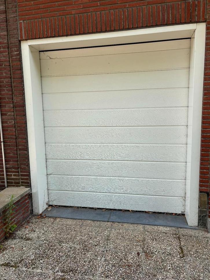 L-door sectionaal garagepoort wit 2.10m breed x 2.25m hoog, Doe-het-zelf en Bouw, Deuren en Vliegenramen, Ophalen