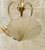 Vintage plafond lamp messing schelpen opaalglas, Huis en Inrichting, Zo goed als nieuw, Ophalen