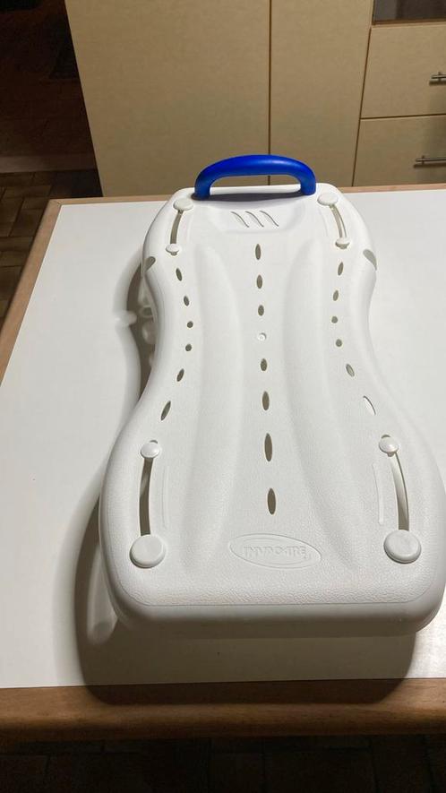 Badplank INVACARE ergonomisch en antislip met zeepbakje, Diversen, Verpleegmiddelen, Zo goed als nieuw, Ophalen