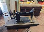 Ancienne machine à coudre de table vintage, Ophalen