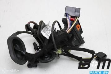 Portierkabelboom links achter VW Passat B7 Sedan 3AA971693DA beschikbaar voor biedingen