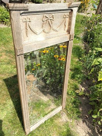 Miroir ancien en chêne, Enlèvement