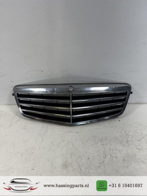 Mercedes E klasse W212 grille a2128800183  2009 - 2013, Auto-onderdelen, Overige Auto-onderdelen, Mercedes-Benz, Gebruikt, Ophalen of Verzenden