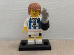 Lego collectible minifigure col04-11 soccer player, Ophalen of Verzenden, Zo goed als nieuw, Lego