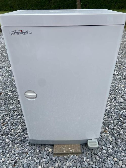 Pampervuilbak groot model : discreet en reukloos, Kinderen en Baby's, Badjes en Verzorging, Zo goed als nieuw, Luieremmer, Overige merken