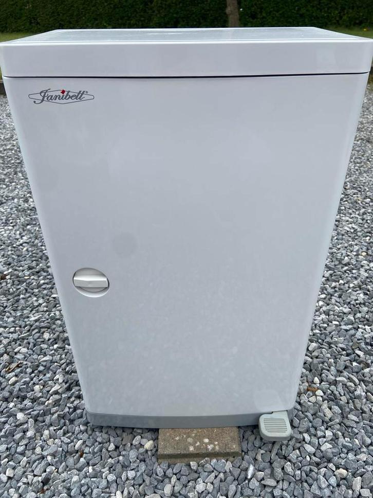 Pampervuilbak groot model : discreet en reukloos, Kinderen en Baby's, Badjes en Verzorging, Zo goed als nieuw, Luieremmer, Overige merken