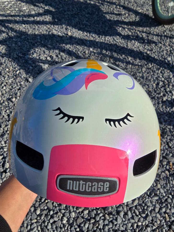 Fietshelm nutcase, Fietsen en Brommers, Fietsaccessoires | Fietshelmen, Zo goed als nieuw, Meisje, Ophalen