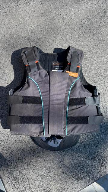 Bodyprotector Airowear Outlyne Y3 beschikbaar voor biedingen
