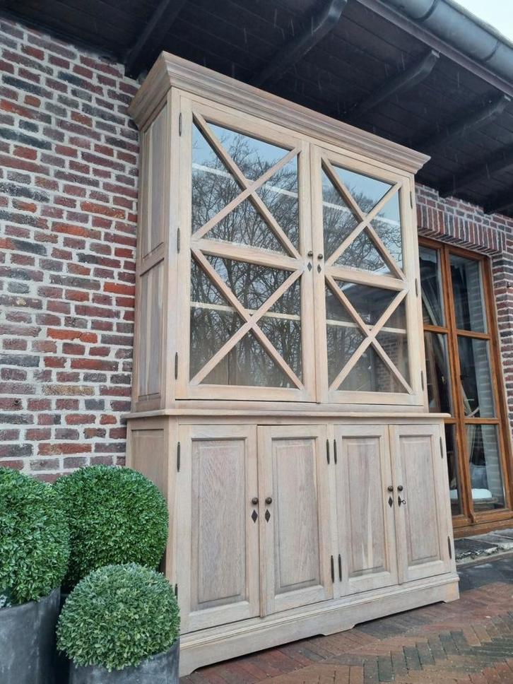 Eiken buffetkast/vitrinekast GRATIS LEVERING/EINDEJAARSACTIE, Huis en Inrichting, Kasten | Buffetkasten, Zo goed als nieuw, 200 cm of meer
