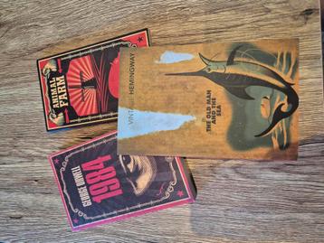 3 Engelstalige boeken beschikbaar voor biedingen