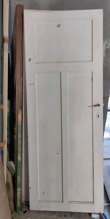 3 massief houten deuren: 217,5 cm x 83 cm beschikbaar voor biedingen