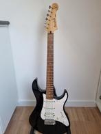 Yamaha stratocaster en Peavey versterker 130 w, Ophalen, Gebruikt