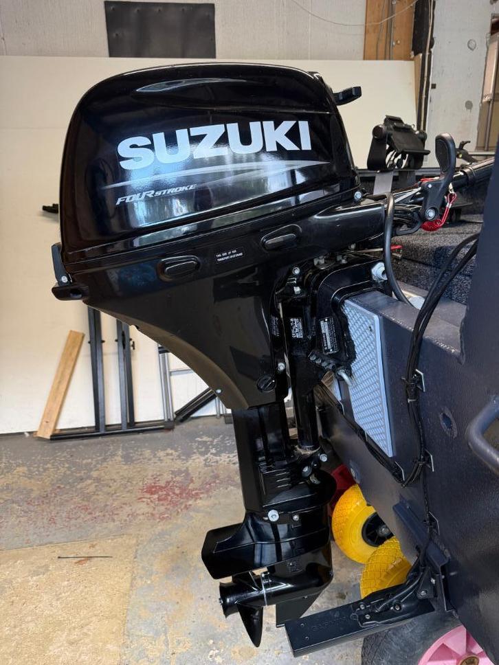 Suzuki DF20A EFI langstaart met nog 4 jaar garantie, Watersport en Boten, Buiten- en Binnenboordmotoren, Zo goed als nieuw, Buitenboordmotor