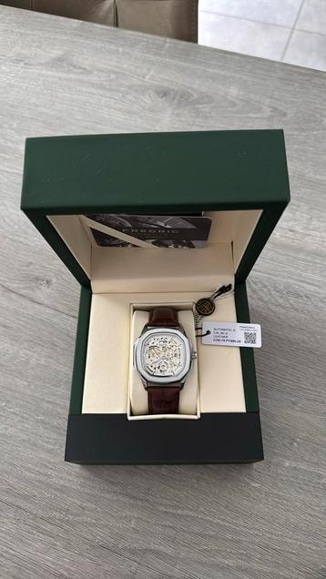 Herenhorloge Nieuw beschikbaar voor biedingen