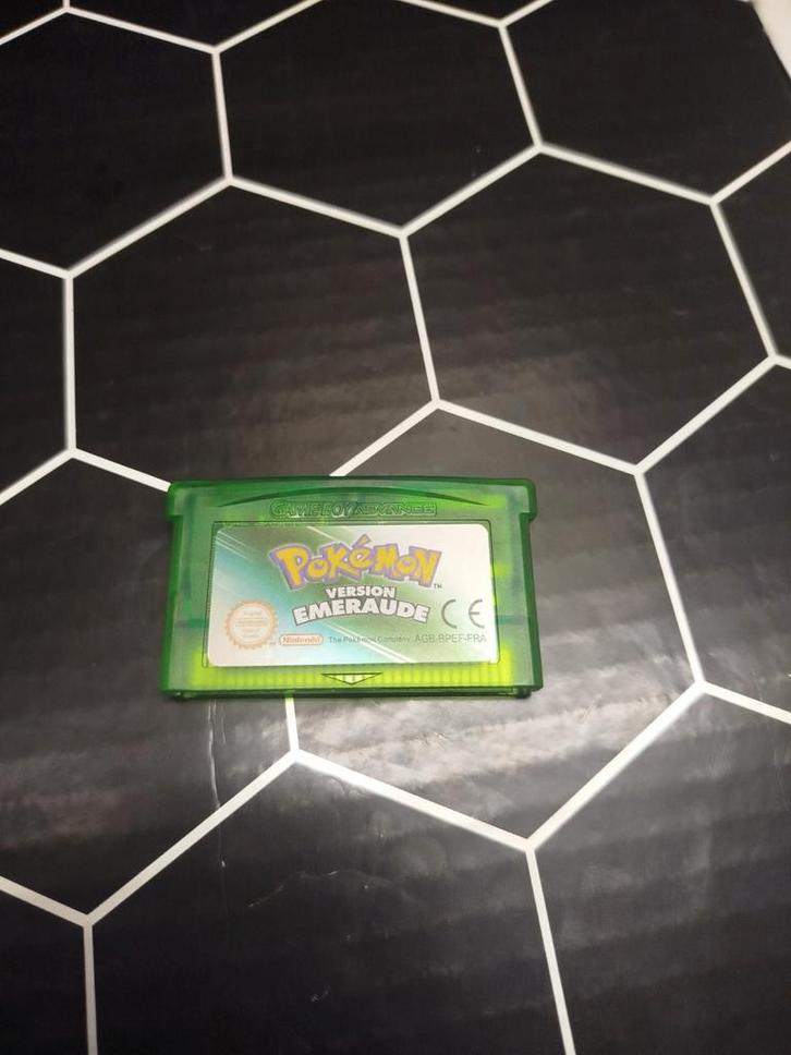 Pokemon Emerald spel, Games en Spelcomputers, Games | Nintendo Game Boy, Zo goed als nieuw, Ophalen of Verzenden