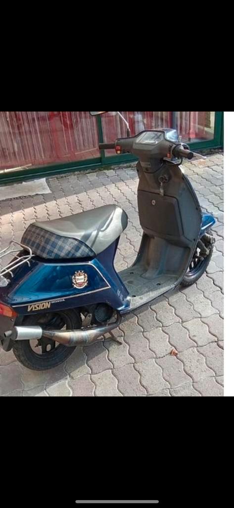 Scooter honda vision, Fietsen en Brommers, Snorfietsen en Snorscooters, Zo goed als nieuw, Elektrisch, Ophalen