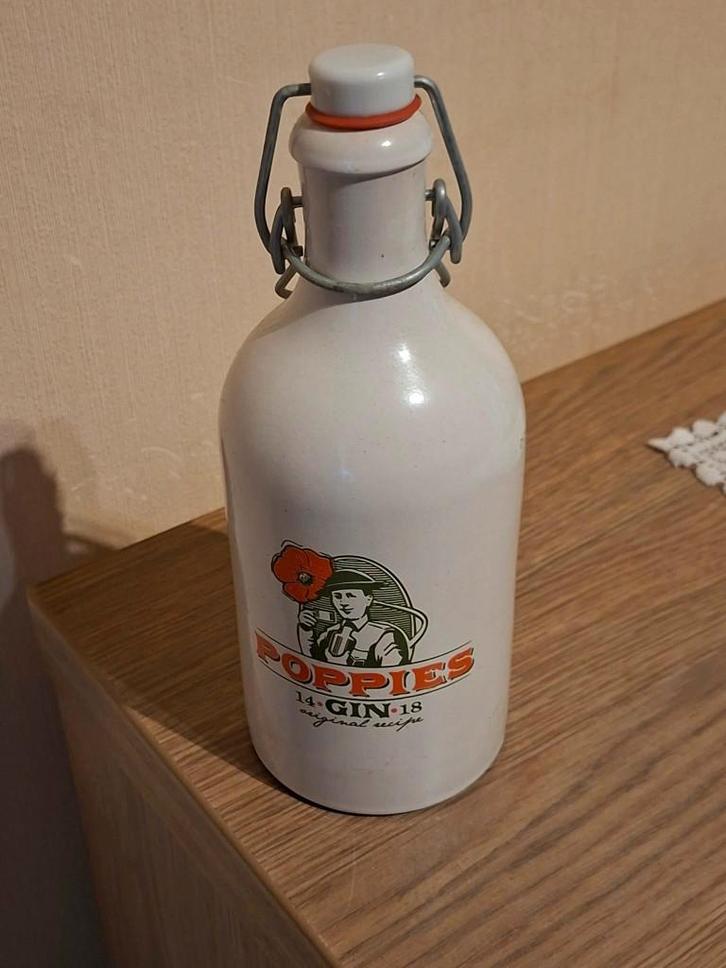 Lege Ginfles / Poppies Gin, Verzamelen, Wijnen, Gebruikt, Overige typen, Ophalen of Verzenden