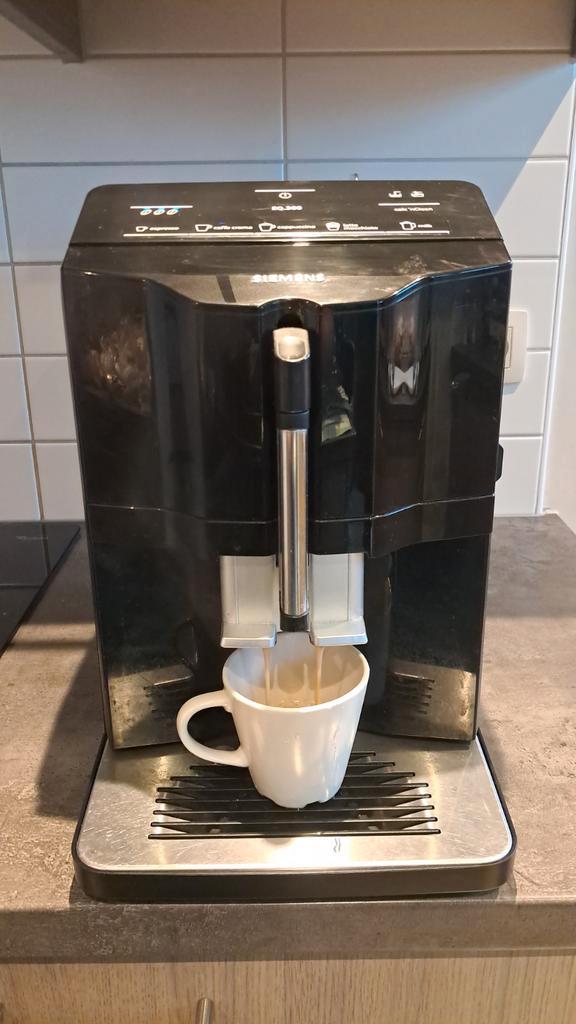 Siemens coffe machine, Espresso coffee machine, Elektronische apparatuur, Koffiezetapparaten, Koffiebonen, Ophalen