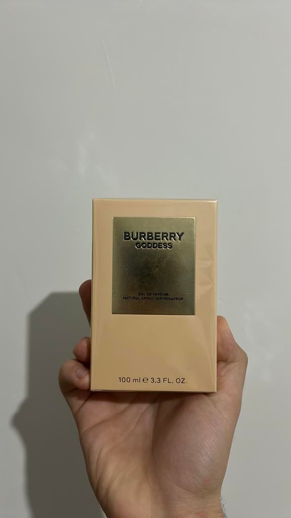 Nieuw en ongeopend burrbery goddess parfum, Ophalen of Verzenden, Nieuw