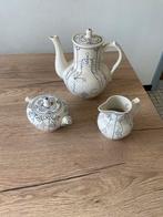 Koffiezet, kan, boterpot, sauskan, 4 schalen van Boch, Antiek en Kunst, Ophalen