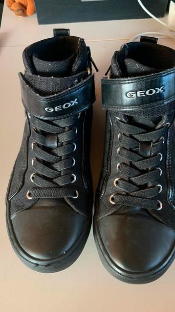 Bottines fille Geox pointure 35 disponible aux enchères