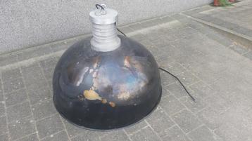 Lampe industrielle large beschikbaar voor biedingen