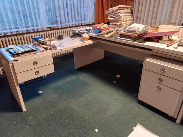 modern bureau begin jaren 70, Huis en Inrichting, Bureaus, Gebruikt, Bureau, Ophalen