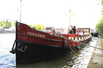 Varend Woonboot met vaste ligplaats in Gent disponible aux enchères