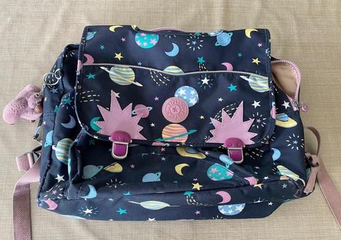 Boekentas Kipling, Handtassen en Accessoires, Tassen | Schooltassen, Zo goed als nieuw, Aktetas of Boekentas, 40 tot 50 cm, 30 tot 40 cm