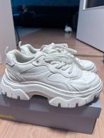 schoenen voor een meisje, Kleding | Dames, Schoenen, Wit, Nike, Ophalen of Verzenden, Zo goed als nieuw