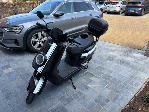 Electrische scooter NIU NGT zwart-wit, Motoren, Motoren | Overige merken, Particulier, Scooter, Ophalen