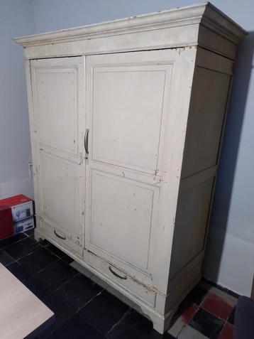 Grande Armoire à retaper 