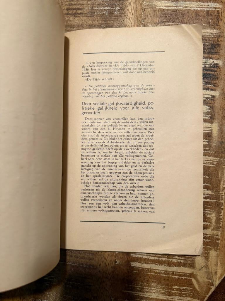 De Vlaamsche arbeidsorde in de branding - Victor Leemans, Antiek en Kunst, Antiek | Boeken en Manuscripten, Ophalen of Verzenden