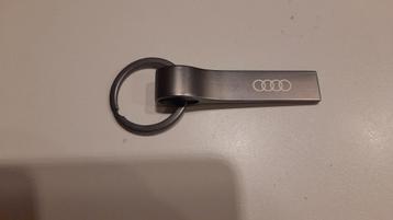 sleutelhanger AUDI in metaal beschikbaar voor biedingen