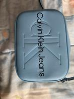 Nieuwe kleine handtas calvin klein jeans 30€, Handtassen en Accessoires, Tassen | Damestassen, Ophalen, Handtas