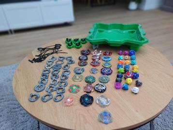 Uren speelplezier met grote set Beyblades beschikbaar voor biedingen
