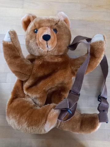 Rugzak met teddybeer beschikbaar voor biedingen